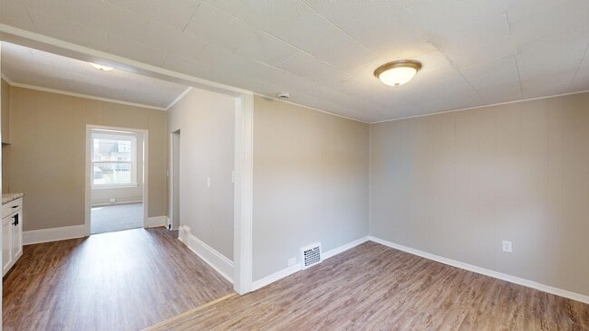 Building Photo - Brooklyn Centre Area - 3 Bedroom - Single ...