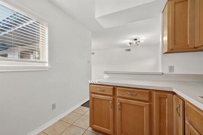 Building Photo - 2020 Huldy St