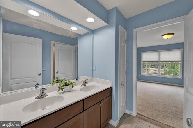 Building Photo - 19 Meadowlark Dr