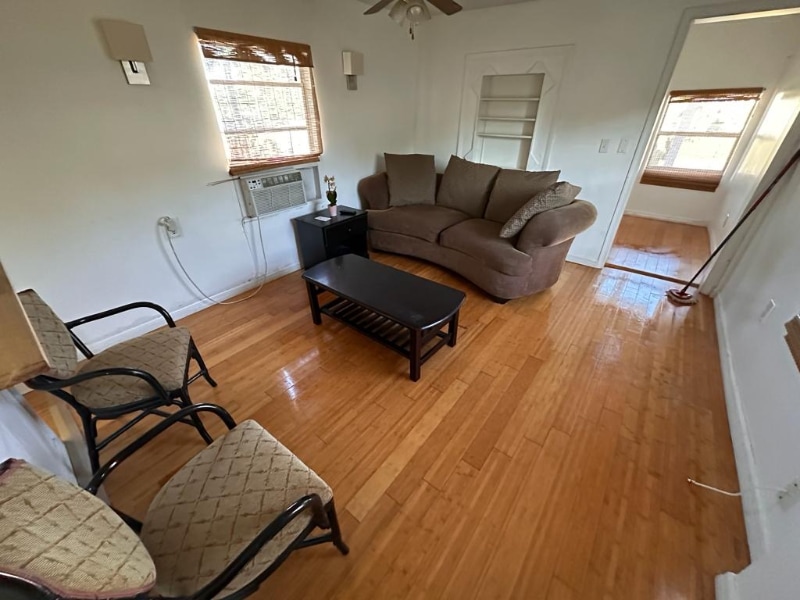 Building Photo - 936 SE Nassau Ave