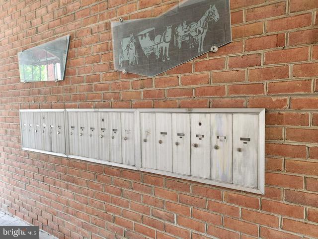 Building Photo - 10 W All Saints St