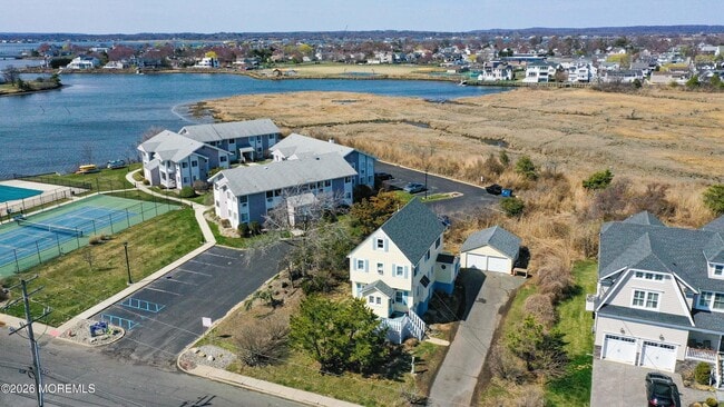 Building Photo - 47 Valentine St