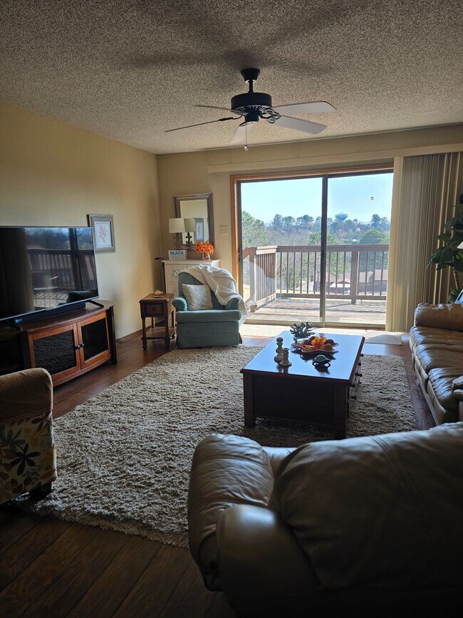 Building Photo - 2/2 Over 55 Condominium Community