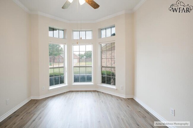 Building Photo - 8 St Andrews Ct