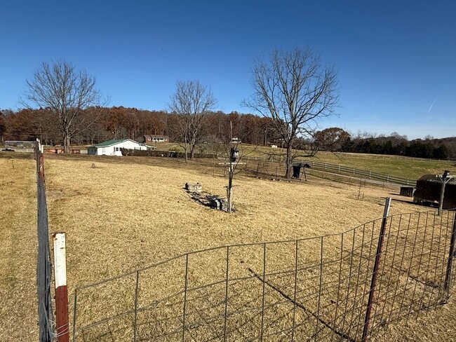 Building Photo - Intro to Homesteading! 3/1 furnished Property for rent
