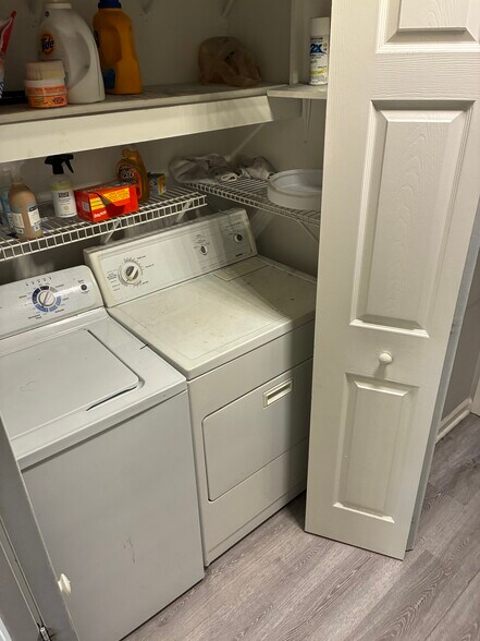 Building Photo - 579 Wedgewood Dr