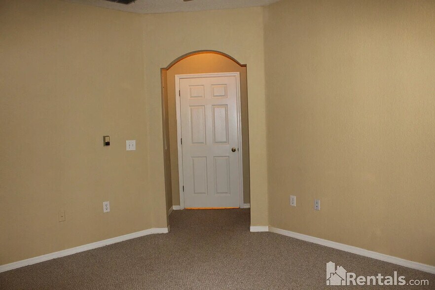 Building Photo - 841 Grand Regency Pointe