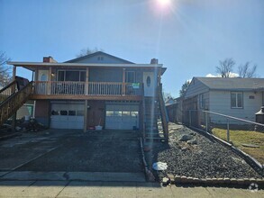 Building Photo - Wonderful Duplex in Spokane