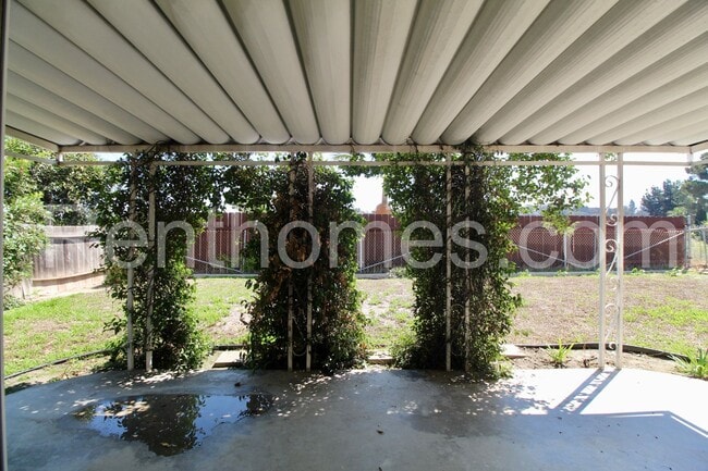 Building Photo - 15519 Andorra Way