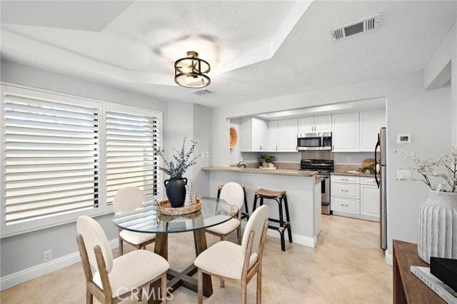 Building Photo - 91 Martinique St