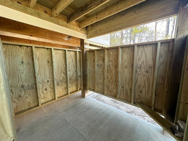 Building Photo - 2 Bed/2 Bath Long-Term Rental in Manteo!