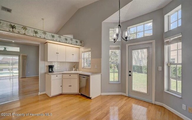 Building Photo - 9178 Rhett Ln