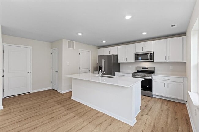 Building Photo - 113 Malibu Dr