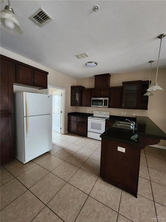 Building Photo - 3702 S Embassy Ave