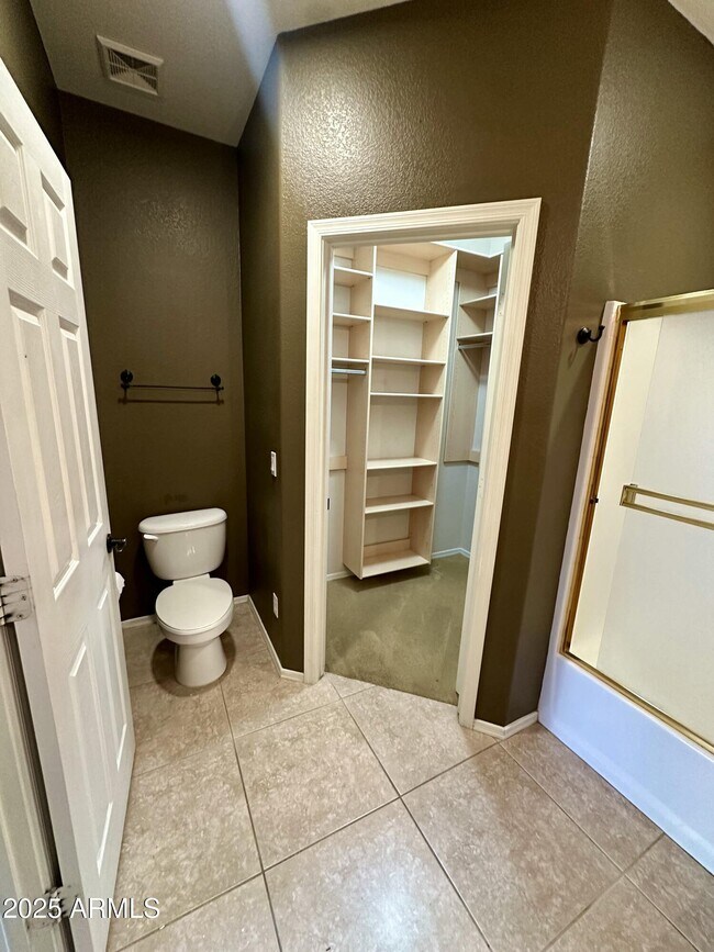 Building Photo - 6425 S Kimberlee Way