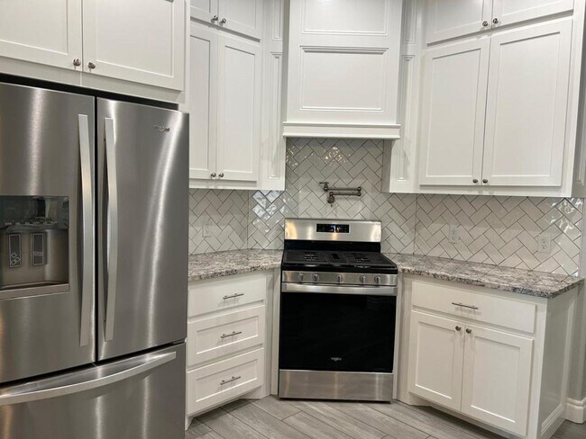Building Photo - 13102 Shadow Ridge Dr