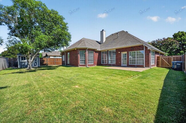 Building Photo - 8009 Owl Creek Ln