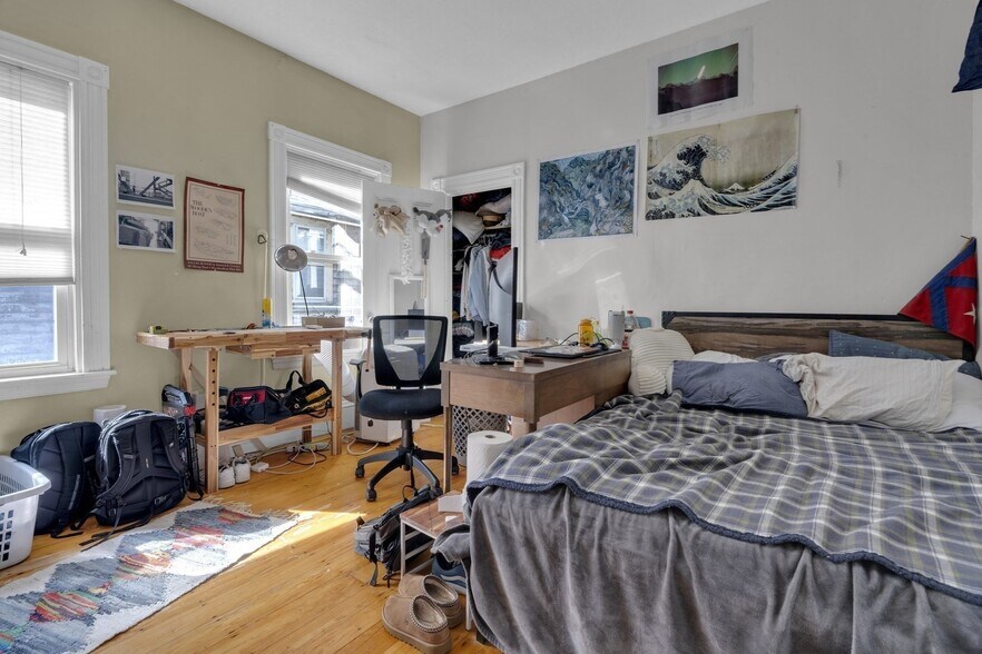 Building Photo - 5 Sachem St