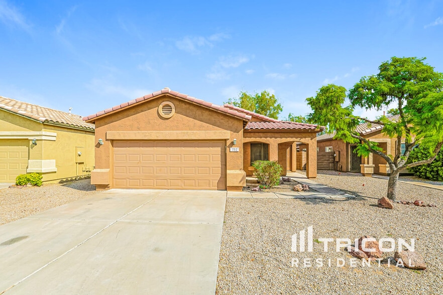 Primary Photo - 792 E Horizon Heights Dr