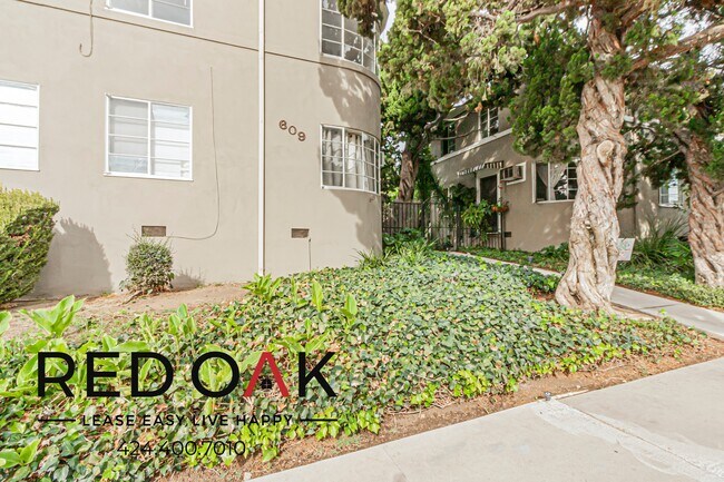 Building Photo - 609 W Foothill Blvd