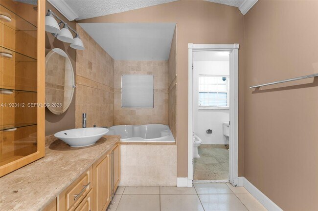 Building Photo - 15016 SW 139th Ave