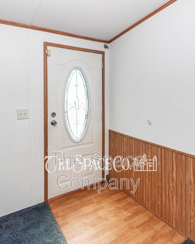 Building Photo - 255 Mitton Rd