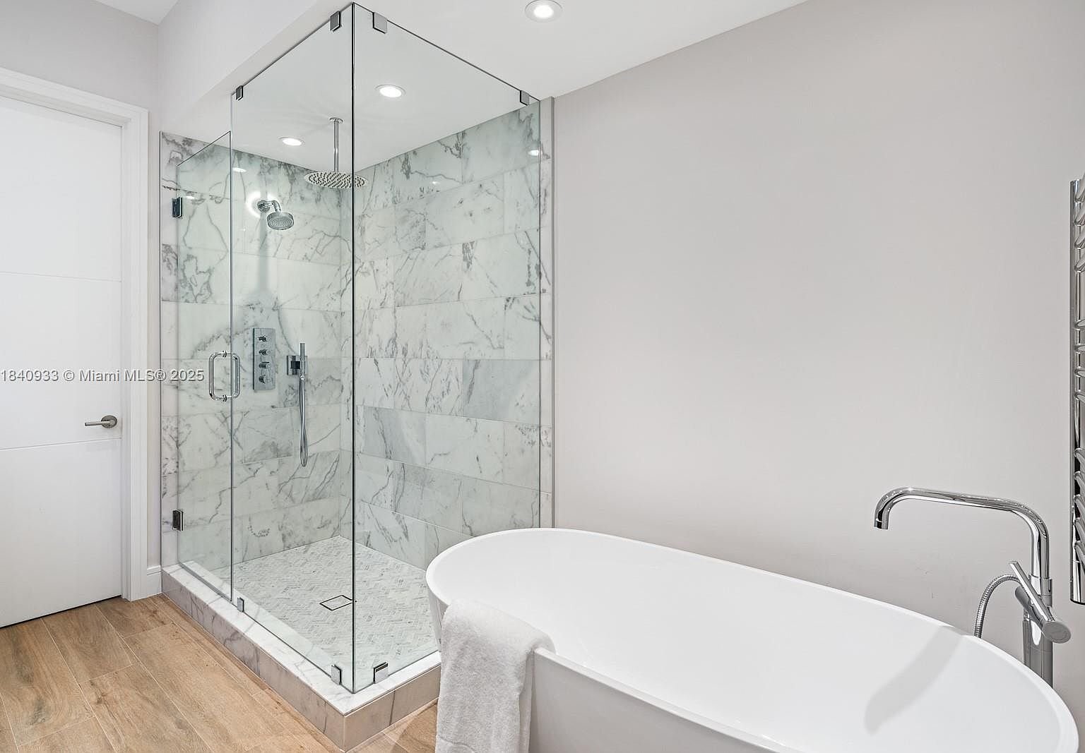 Building Photo - 2984 Coconut Ave