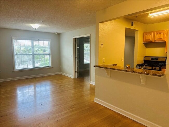 Building Photo - 2071 Dixie Belle Dr