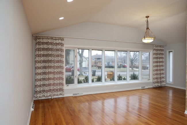 Building Photo - 9622 N Kildare Ave