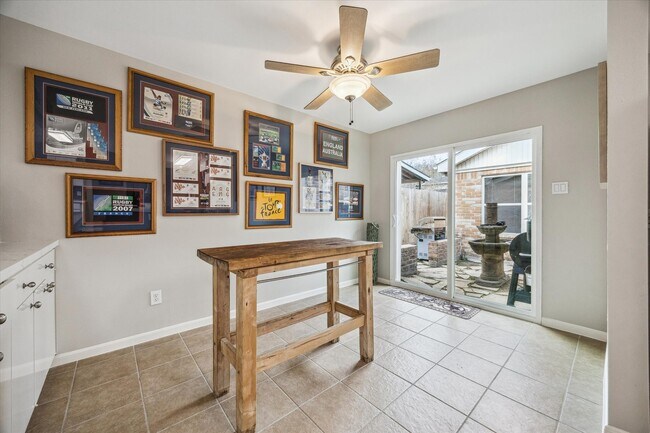 Building Photo - 11742 Pecan Creek Dr