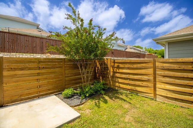 Building Photo - Amazing and peaceful 3/2.5 home in Austin!