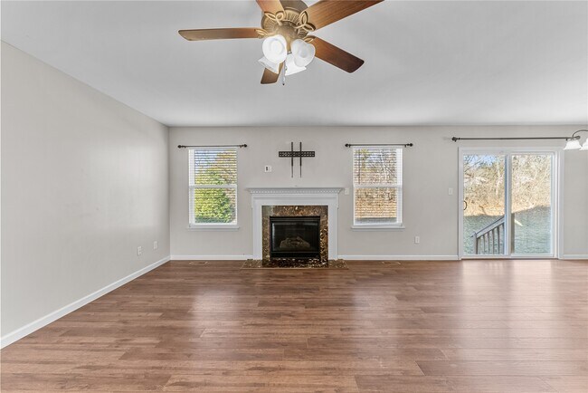 Building Photo - 467 Parkgate Dr