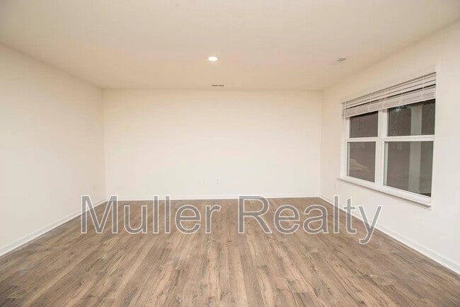 Building Photo - 7452 Game Bird St