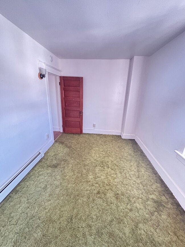 Building Photo - Charming Craftsman-Style Split Home – 3 Bedrooms, 1 Bath