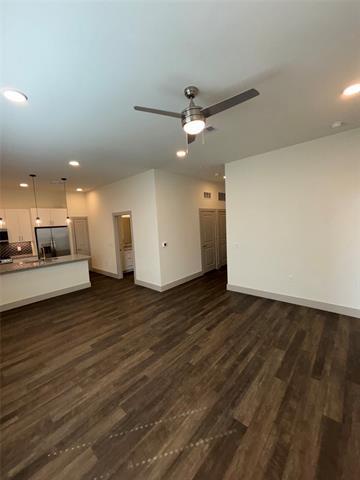 Building Photo - 2036 Oak Grove Ln