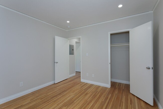 Building Photo - 1810 Milan Ave