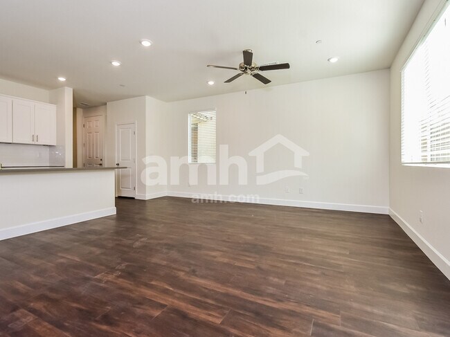 Building Photo - 297 Austin Bellerose Place