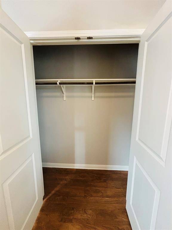 Building Photo - 1418 Walden Pond Dr