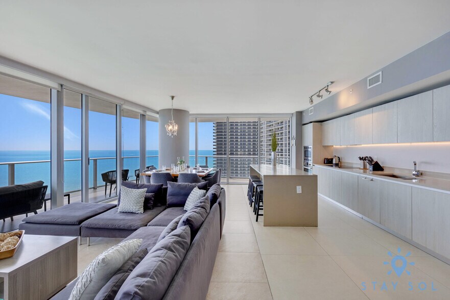 Building Photo - 4111 S Ocean Dr
