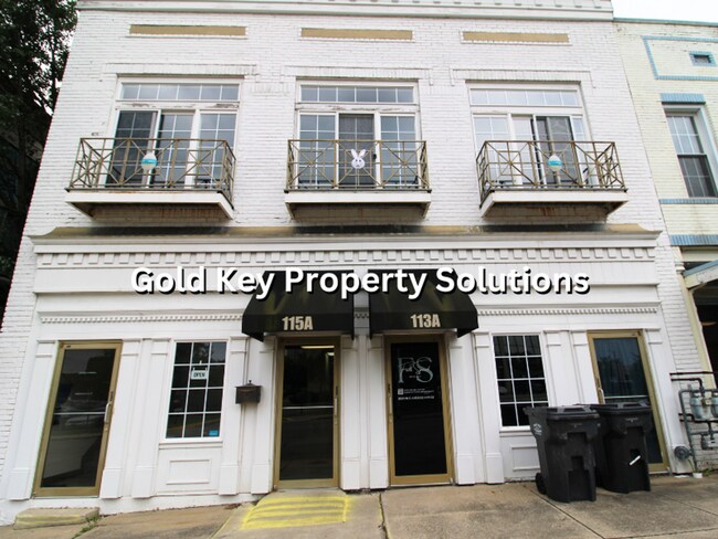 Building Photo - 113-115 E 9th St