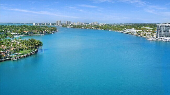 Building Photo - 6770 Indian Creek Dr