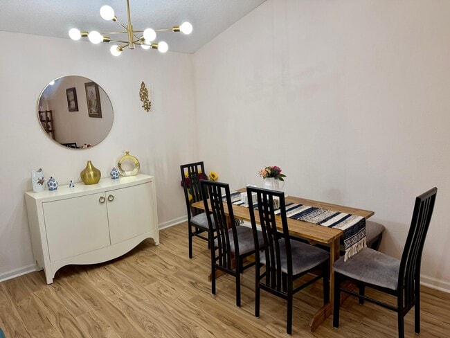 Building Photo - 575 Oakleaf Plantation Pkwy