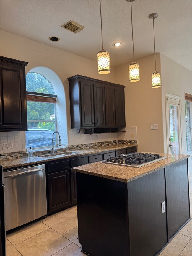 Building Photo - 8230 Falling Water Ct
