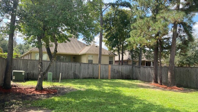 Building Photo - 11 Tidwillow Pl