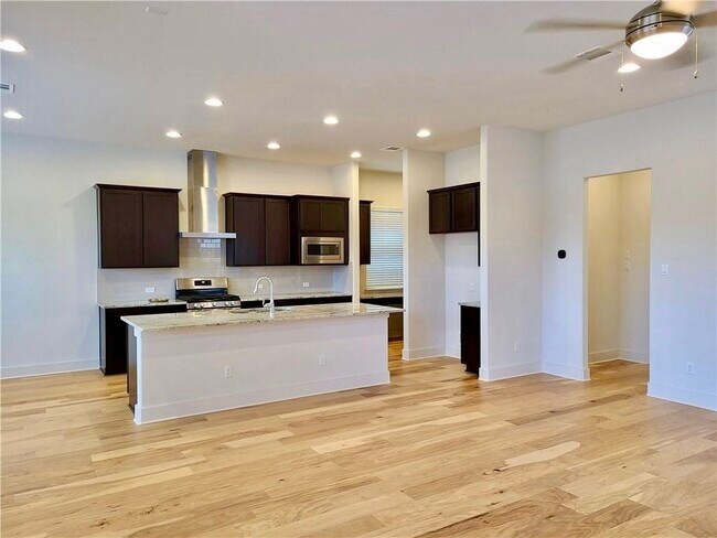 Building Photo - 1265 Summerbrooke Cir