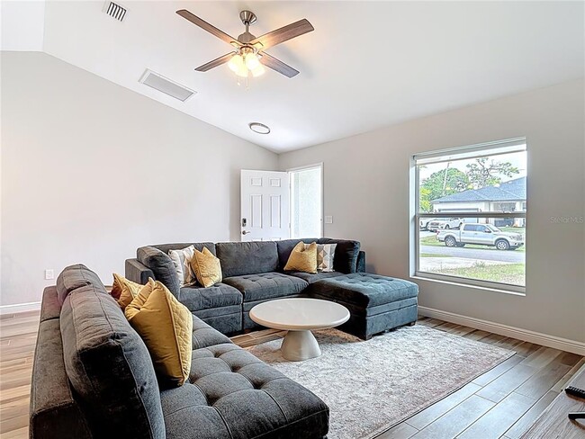 Building Photo - 63 Cory St