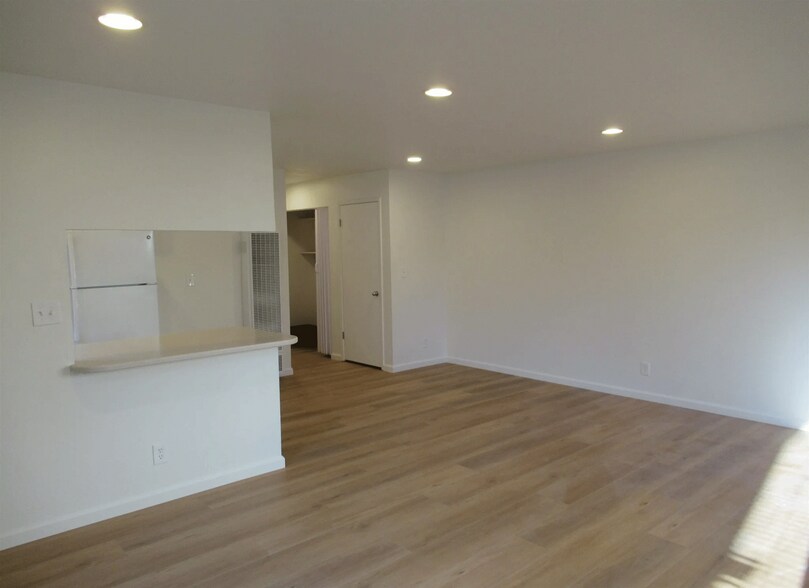 Building Photo - 2149 Mount Diablo St