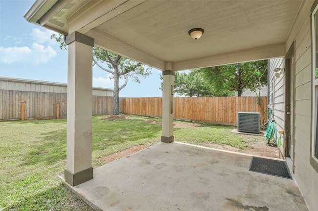 Building Photo - 7934 Blue Wahoo Ln