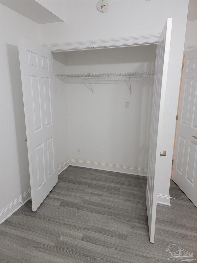 Building Photo - 4050 Indigo Dr