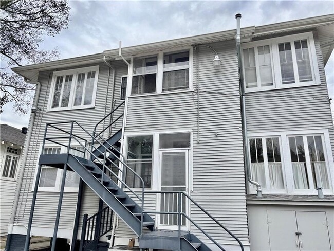 Building Photo - 7726 S Claiborne Ave